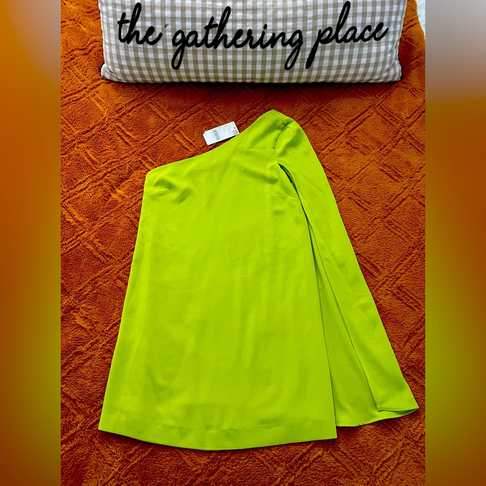 Gorgeous lime green Mango dress!🌼🌸🌼One shoulder , brand new. Sz M